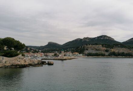 Port Miou, Cassis et les dauphins