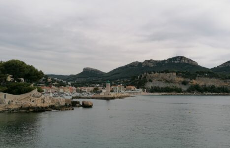 Port Miou, Cassis et les dauphins